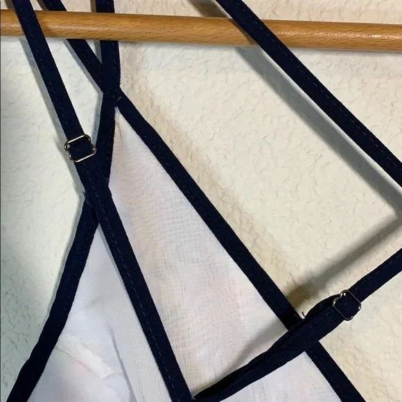 Adelyn Rae Anthropologie V-Neck Floral Romper Women’s Size Small - Picture 7 of 10